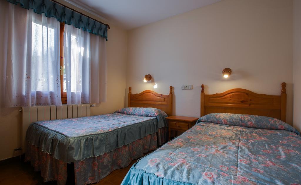 Apartahotel Faure Sallent de Gállego Room photo